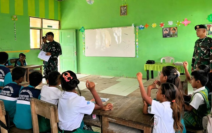 Gadik prajurit Satgas Yonarmed 12 Kostrad 