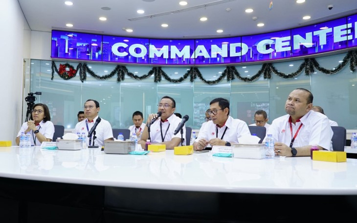 Direktur Network Telkom Nanang Hendarno saat memberikan paparan pada Kick-Off Posko TelkomGroup Siaga NATARU 2025/2026, pada Jumat (19/12) 
