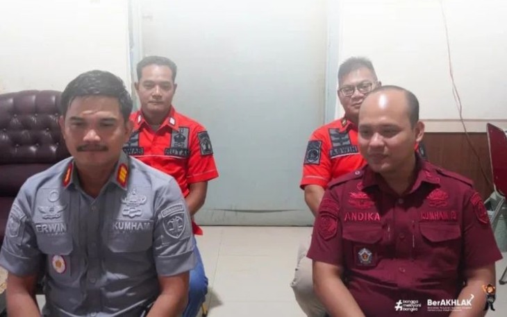 Karutan Pangkalan Brandan Erwin Siregar Beserta Jajaran Ikuti Anev Kinerja Pemasyarakatan Semester I Tahun 2025 Secara Virtual.