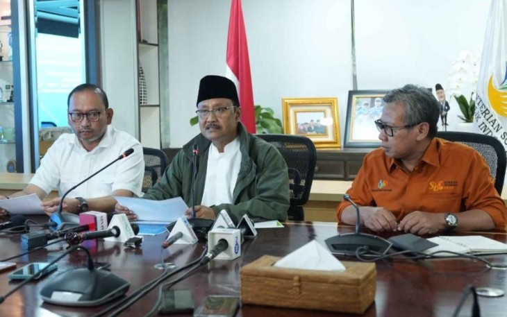 Mensos Saifullah Yusuf saat memberikan keterangan pers di Jakarta, Rabu (18/6)