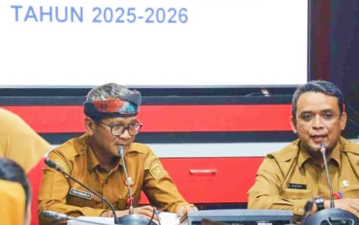 Kadis Kominfo Kota Tanjungpinang, Teguh Susanto  di Ruang Rapat Utama Kantor Bappelitbang kota Tanjungpinang.