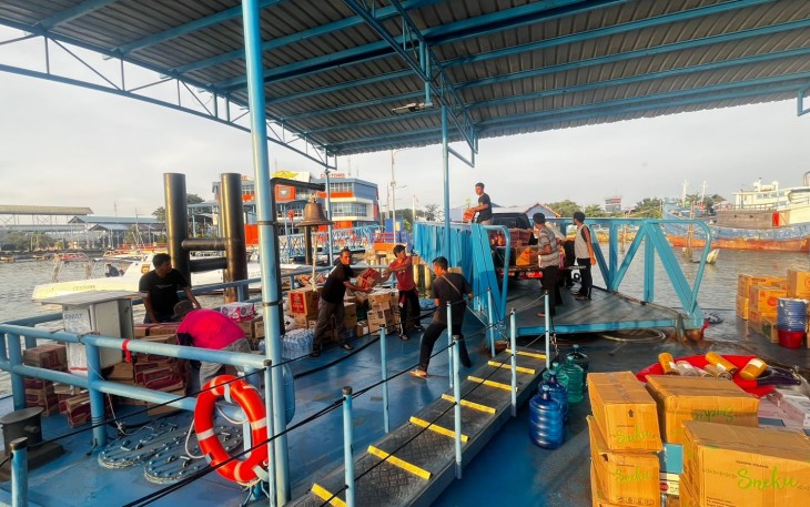 Kapal Patroli BC 60001 saat Bawa Bantuan untuk Korban Bencana di Aceh