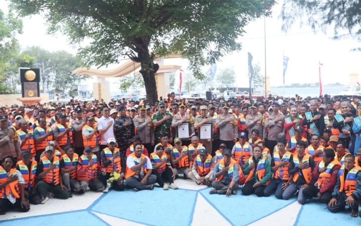Kapolda Metro Jaya Gandeng 1.000 Nelayan Jaga Laut Jakarta