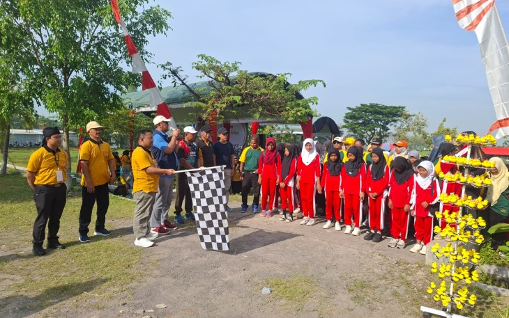 Senam dan Jalan Sehat Peringati HUT ke-80 PGRI dan Hari Guru Nasional 2025