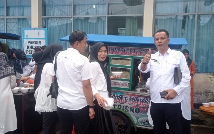 Keluarga Besar RSUD Tuanku Imam Bonjol saat Gelar Halal Bi Halal Idul fitri 1446 H