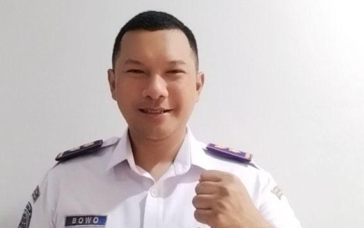 Haribowo Lesmono, Kepala Bandara Kelas III Dewadaru.