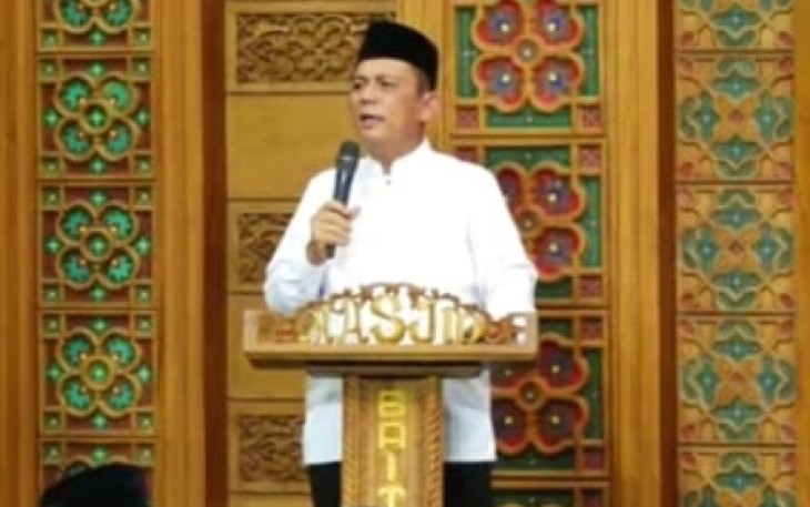 Gubernur Kepulauan Riau H Ansar Ahmad 
