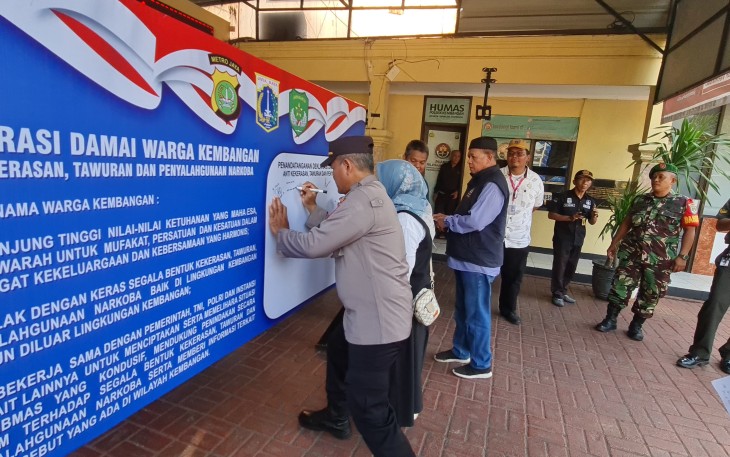 Menjelang bulan suci Ramadan 1446 H, Polsek Kembangan Jakarta Barat menggelar Deklarasi Damai Warga Kembangan Anti Kekerasan, Tawuran dan Penyalahgunaan Narkoba, Kamis (27/2/2025).