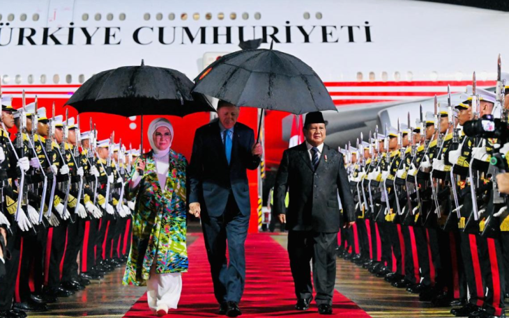 Presiden Prabowo Sambut Hangat Kedatangan Presiden Erdogan