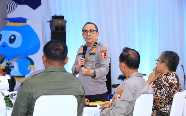Dosen Kepolisian Utama Tk.I STIK Lemdiklat Polri, Irjen Pol Drs. Bahagia Dachi, S.H., M.H., pada dialog mahasiswa STIK-PTIK.