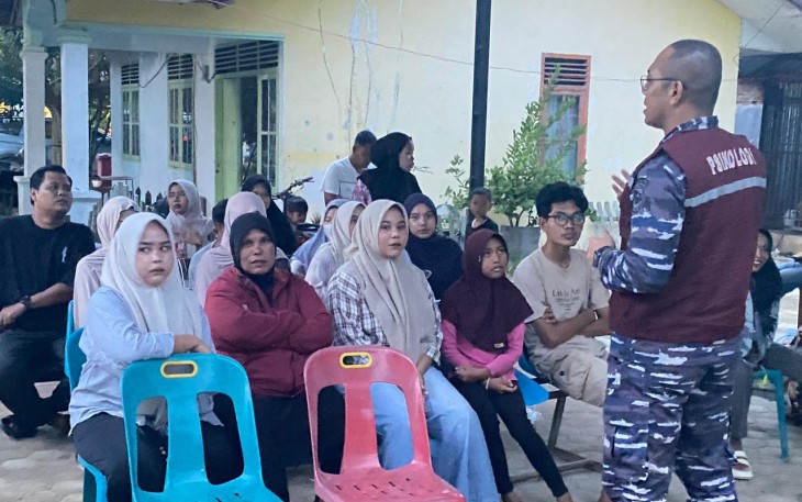 TNI AL Peduli Pemulihan Psikologi Masyarakat Pasca Bencana Alam