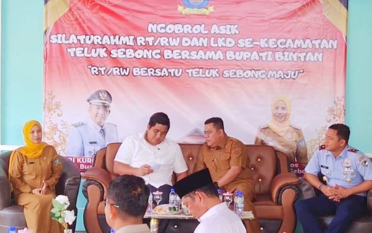 Bupati Bintan Ngobrol Asik bersama PJ Camat, RT/RW se-Kecamatan Teluk Sebong