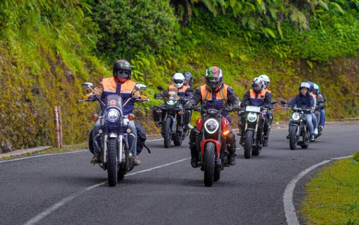 Touring Motor Makin Populer, Simak Tips Touring Aman dan Nyaman ala BRI Finance