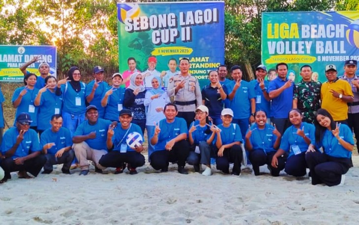 Camat Telok Sebong Buka Turnamen Bola Volly Pantai yang ke 2 Desa Sebong Lagoi