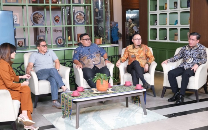 Humas Kementerian ATR/BPN, Harison Mocodompis saat menjadi salah satu narasumber dalam dialog, Selasa (21/01/2025).