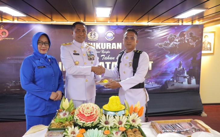 Koarmada III Gelar Upacara di Geladakan KRI Teluk Wondama-527