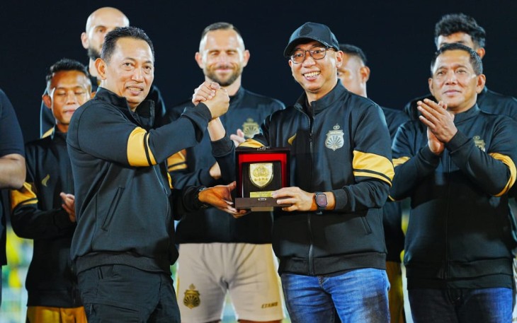 Kapolri Jenderal Listyo Sigit Prabowo menghadiri peresmian Stadion Homebase dan Launching Tim, Jersey, hingga Supporter Bhayangkara Presisi Lampung FC