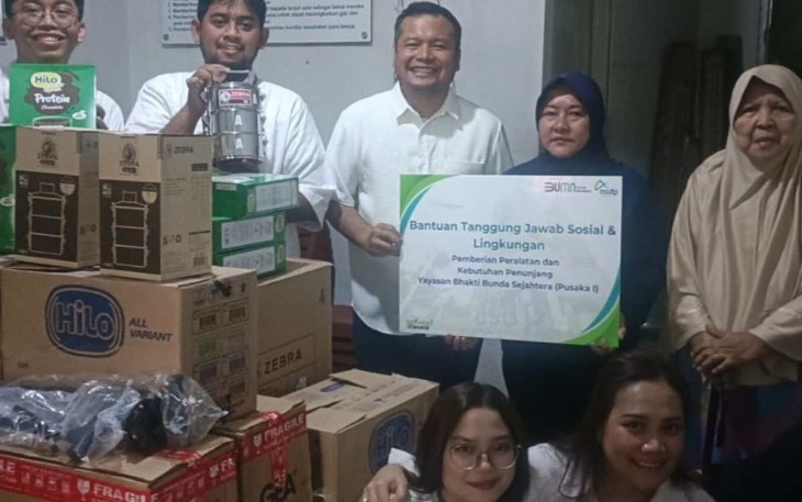 Bantuan sosial ASDP di Yayasan Bhakti Bunda Sejahtera, Kelurahan Kwitang, Jakarta, Sabtu (18/1)