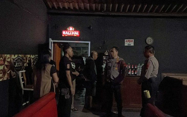 Ketahuan Jual Miras Tanpa Izin, Polres Karanganyar Tutup Sementara Kurowo Cafe Live and Resto Colomadu
