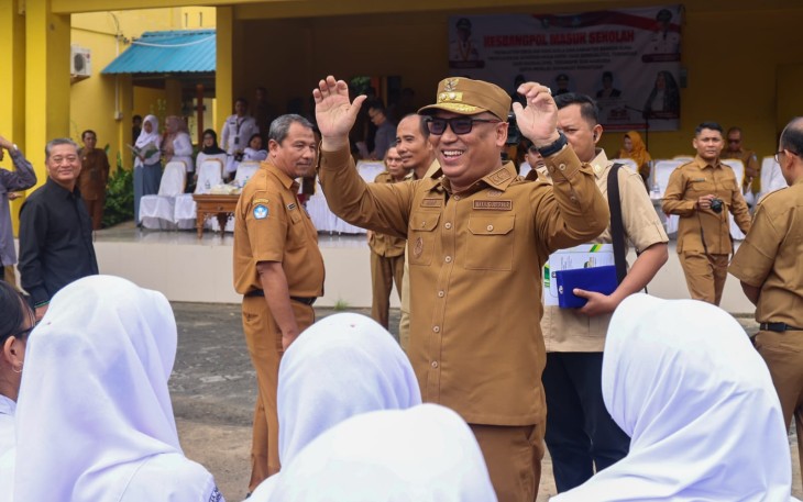 Wakil Gubernur Kepri Nyanyang Haris Pratamura Sapa Siswa SMA 4 Tanjungpinang 