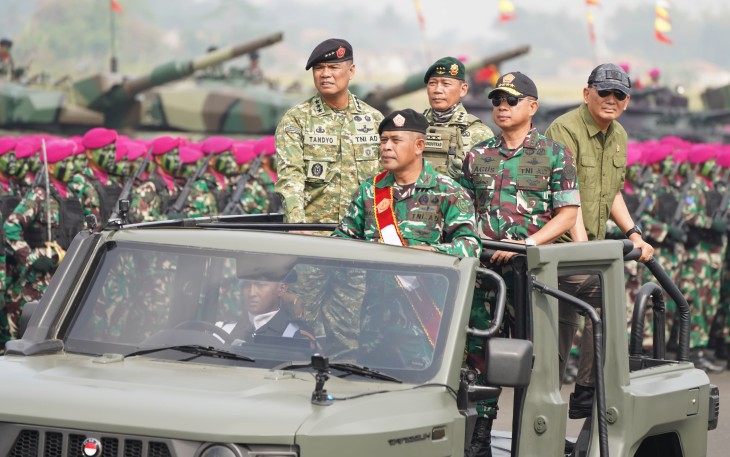 Panglima TNI dan Menhan RI saat Tinjau Geladi Bersih Upacara Gelar Pasukan Operasional dan Kehormatan Militer