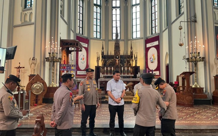 Pengecekan langsung ke sejumlah tempat ibadah dan objek vital oleh Kakorsabhara Baharkam Polri Irjen Pol. Drs. Mulia Hasudungan Ritonga