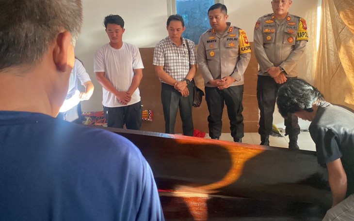 Kapolres Kubu Raya juga menyampaikan duka cita yang mendalam kepada keluarga korban.