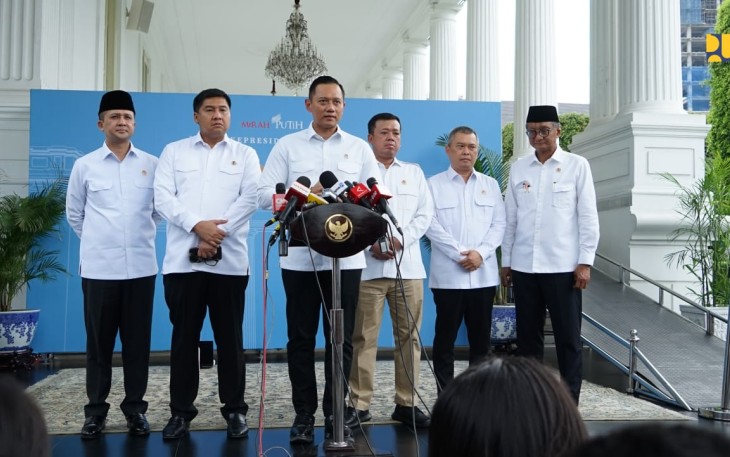 Konferensi Pers Usai Rapat Terbatas Dengan Presiden RI 