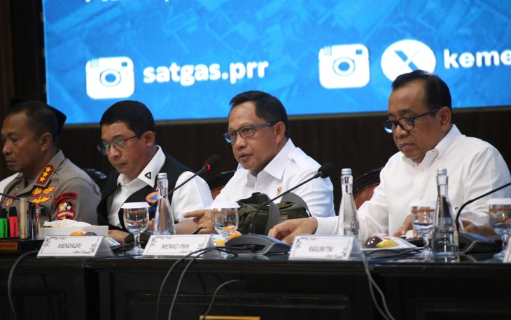 Kasatgas PRR Tito saat Konferensi Pers Percepatan Rehabilitasi dan Rekonstruksi Pascabencana Wilayah Sumatera di Gedung Sasana Bhakti Praja, Kantor Pusat Kementerian Dalam Negeri (Kemendagri), Jakarta, Rabu (11/2/2026).
