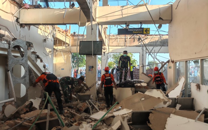 TNI Kerahkan ribuan Personel Tangani Dampak Gempa di Flores