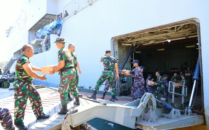 TNI Kerahkan 8.012 Personel dan Salurkan 803,824 Ton Bantuan