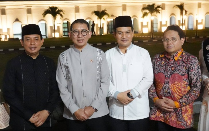 Walikota Bengkulu Dedy Wahyudi mendampingi langsung kunjungan Menteri Kebudayaan Republik Indonesia Fadli Zon saat meninjau Benteng Fort Marlborough, Rabu (25/2/2026) /Foto : MC 