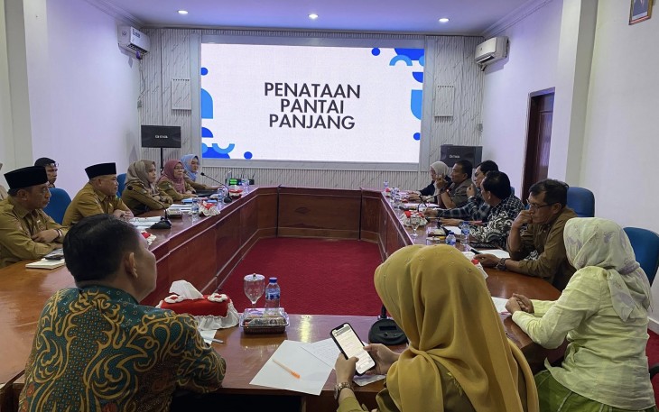 Komisi II DPRD Kota Bengkulu Gelar Hearing Tindak Lanjuti Polemik Penertiban Saung Pedagang Pantai Panjang