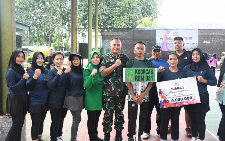 Tim Tenis Persit Koorcab Rem 081 berhasil meraih juara pada kejuaraan tenis dalam rangka HUT ke-80 Persit Kartika Chandra Kirana (KCK) yang digelar di Lapangan Tenis Brawijaya, Surabaya, pada 27-28 Januari 2026