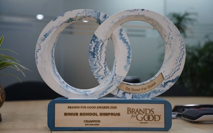 BINUS SCHOOL Simprug Raih Champion Brands for Good Award