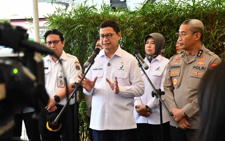 Kepala BPOM Taruna Ikrar saat memberikan keterangan pers 