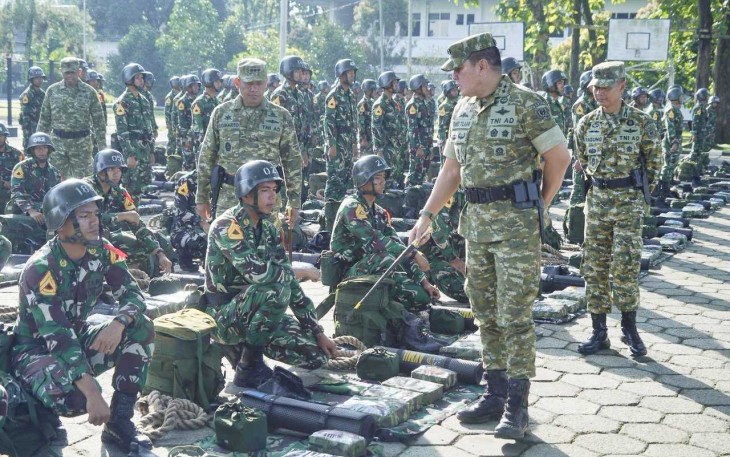 Gubernur Akmil Mayjen TNI Rano Tilaar