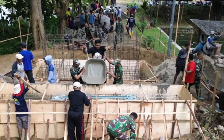 Pembangunan pondasi jembatan perintis garuda