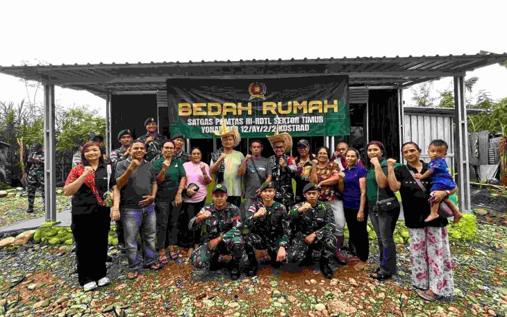 Bedah rumah Yonarmed 12 Kostrad