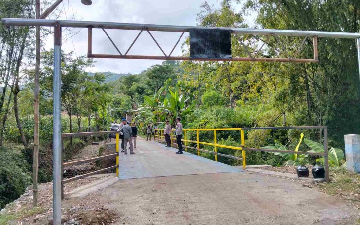 Jembatan merah putih presisi
