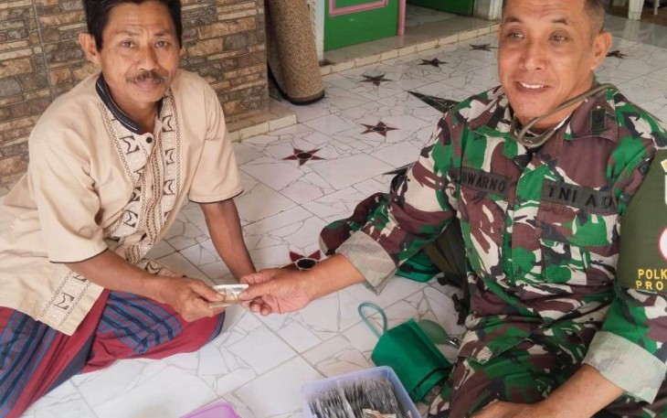 Pemeriksaan kesehatan warga Dusun Klagin