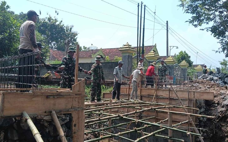 Pengerjaan Jembatan Klampok 1