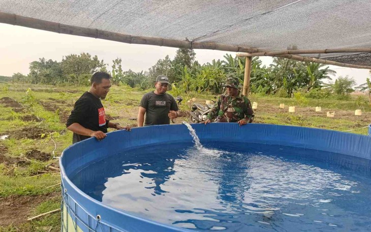 Sumur Bor untuk Budidaya Ikan di Desa Sidopekso
