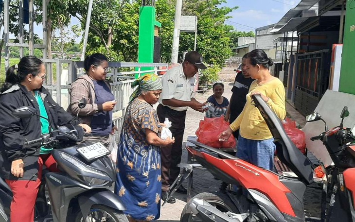 Pendistribusian daging kurban 