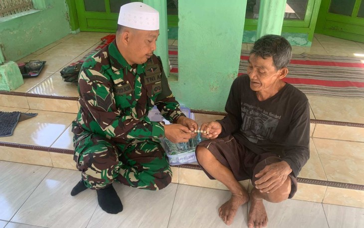 Pelayanan kesehatan keliling TMMD ke-129 desa Ledok Tempuro