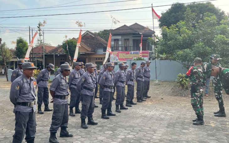 Pembinaan linmas di Desa Ledok Tempuro