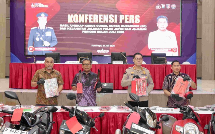 Kabid Humas Polda Jatim Kombes Pol Jules Abraham Abast