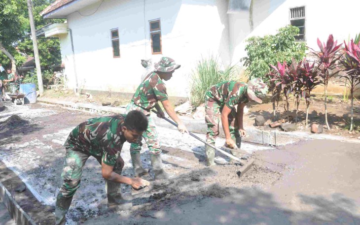 Pengerjaan rabat beton desa Ledok Tempuro