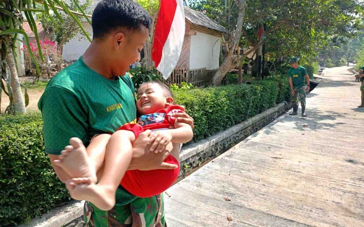 Keceriaan bersama anak-anak 