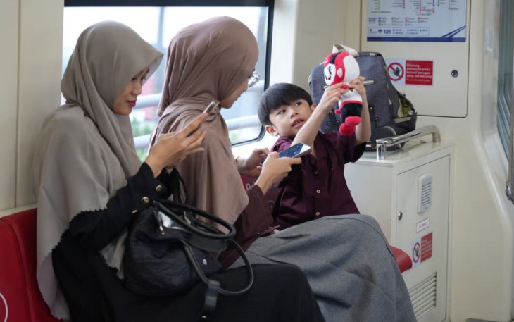 Hari Pelanggan Nasional 2026, LRT Jabodebek Apresiasi Pengguna Lewat Interaksi Langsung